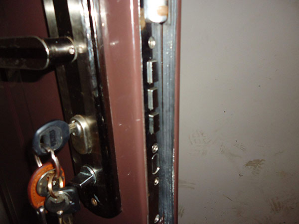 小屯乡防盗门换锁芯注意事项